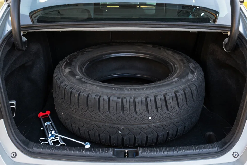 Spare Tires: Types and How to Use One Safely